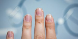 손발톱 건강, 손톱 세로줄, 발톱 무좀, 손톱으로 보는 건강, 손발톱 관리법, 손톱 변화, 발톱 변색, 손톱 영양, 건강 신호, 네일케어